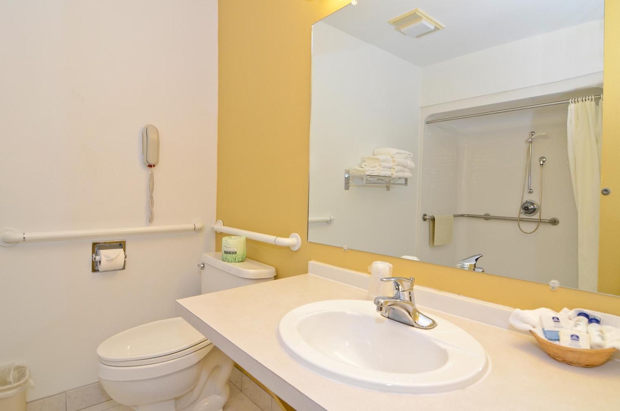 Americas Best Value Inn Iola Zewnętrze zdjęcie