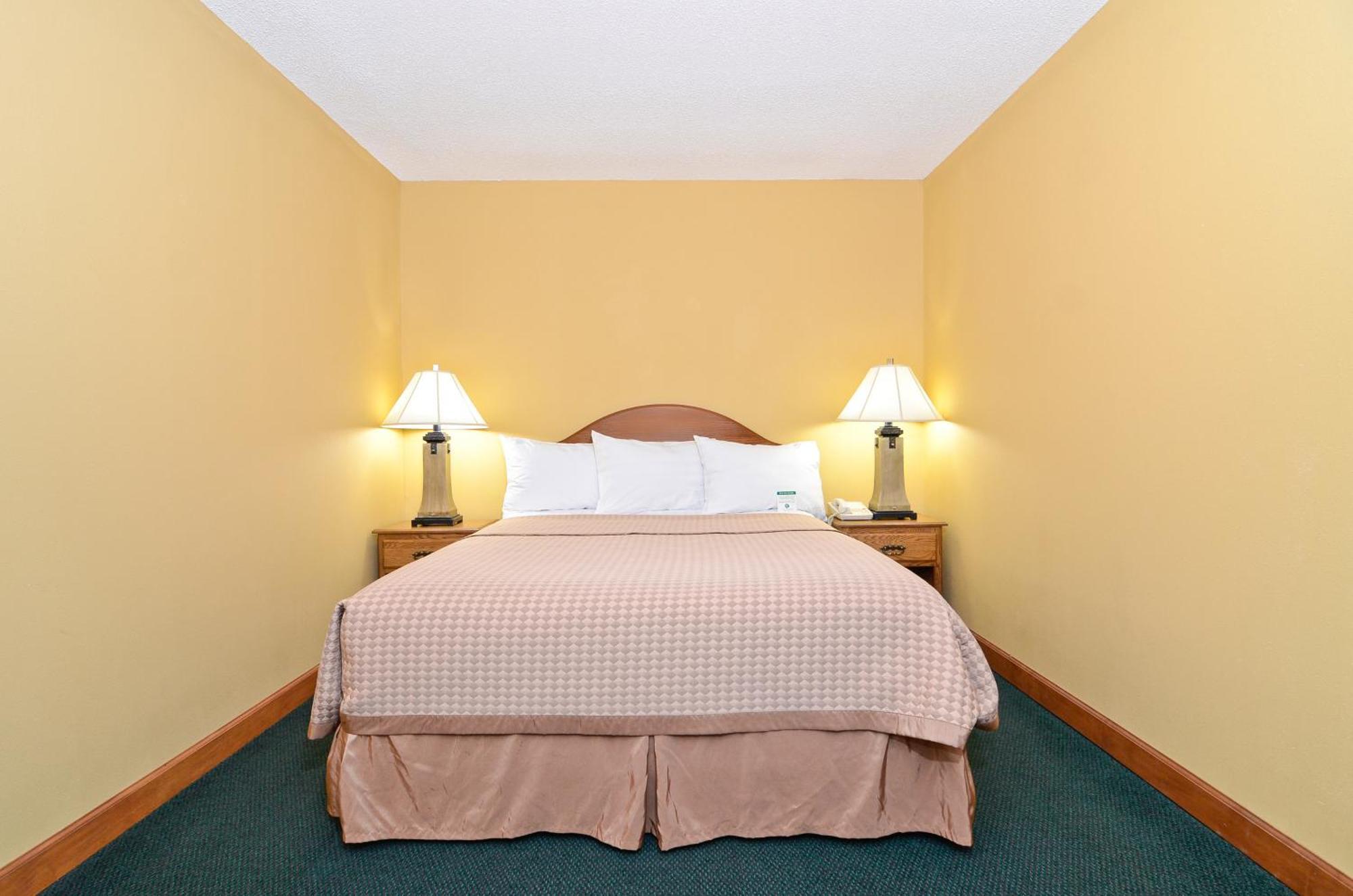 Americas Best Value Inn Iola Zewnętrze zdjęcie