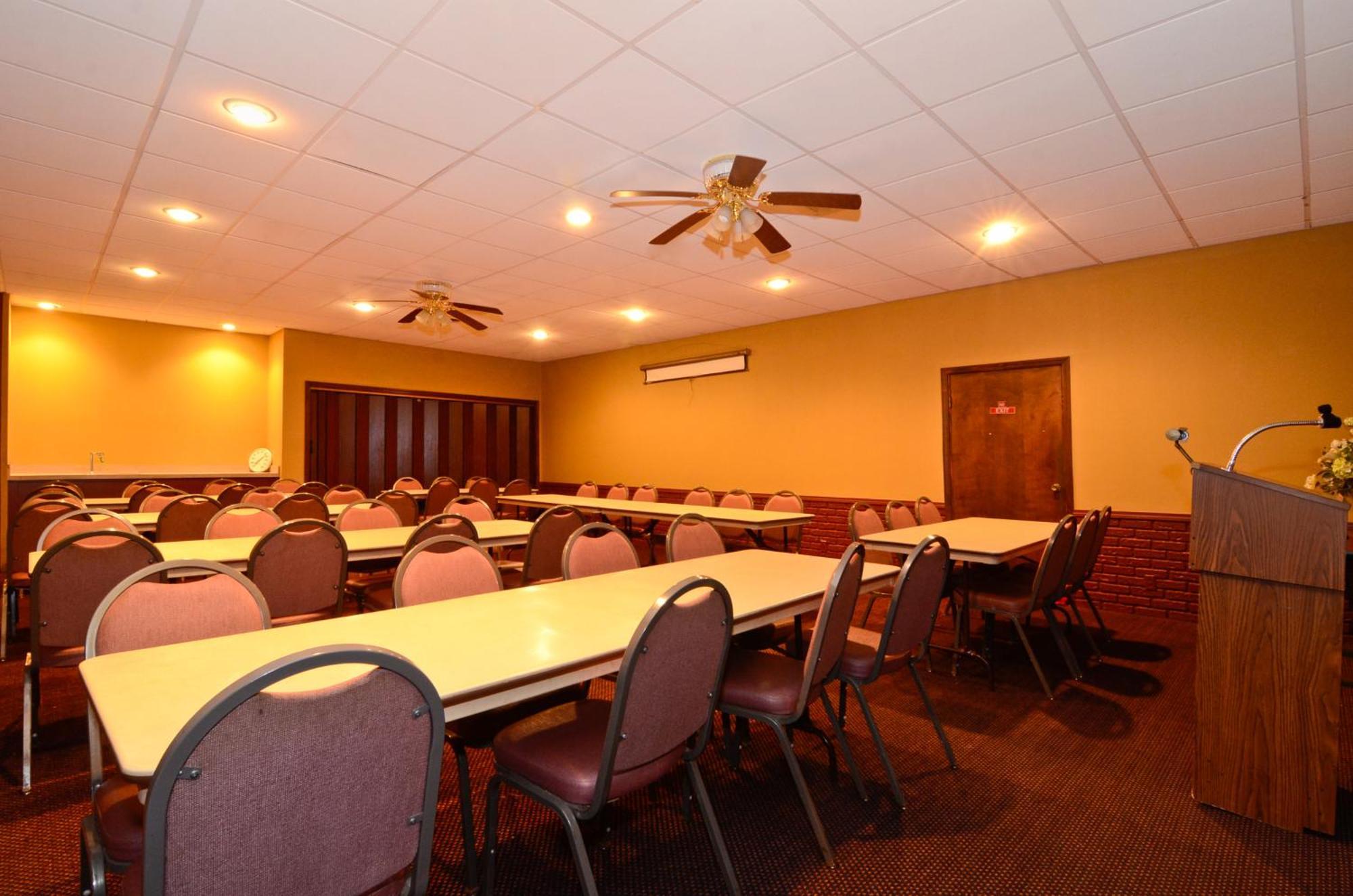 Americas Best Value Inn Iola Zewnętrze zdjęcie